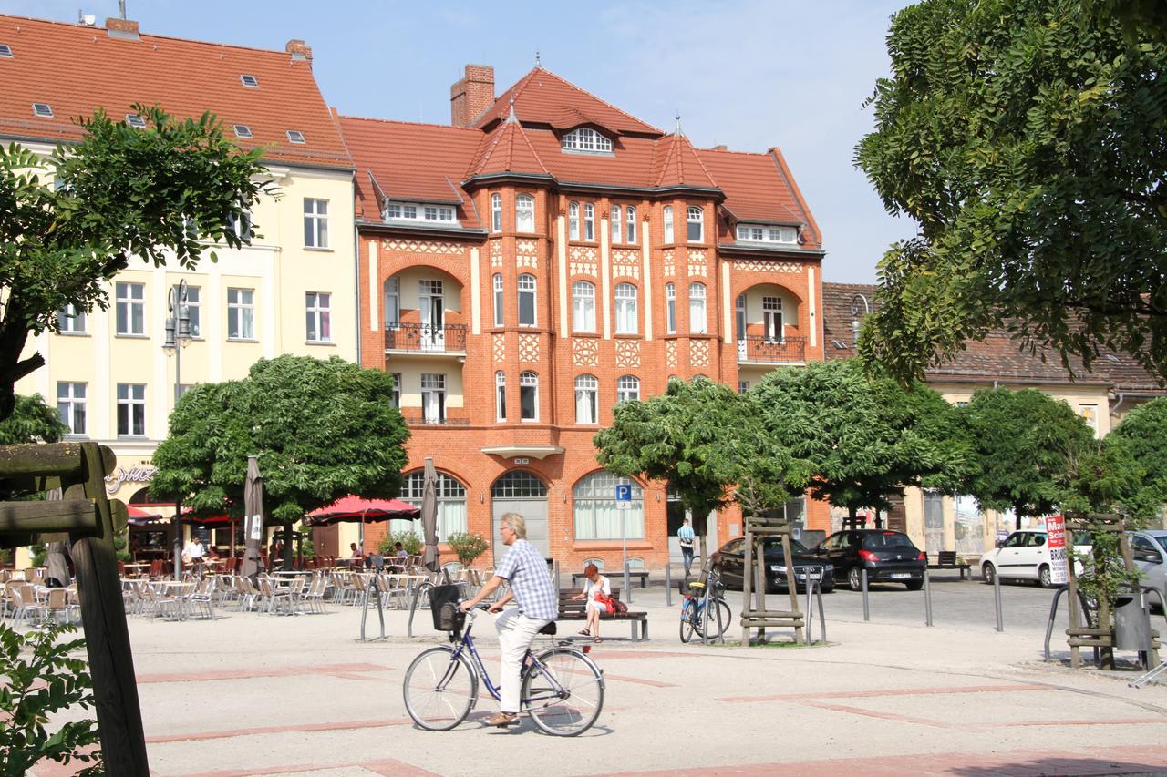 Hotel Am Molkenmarkt Бранденбург Экстерьер фото